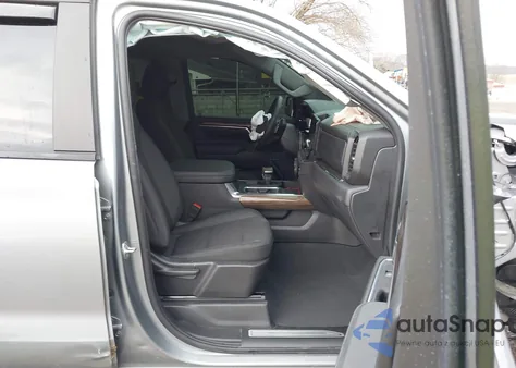 2025 Chevrolet Silverado 1500 4Wd Short Bed Lt Trail Boss z USA, uszkodzony, nr VIN 3GCUKFED2SG112971